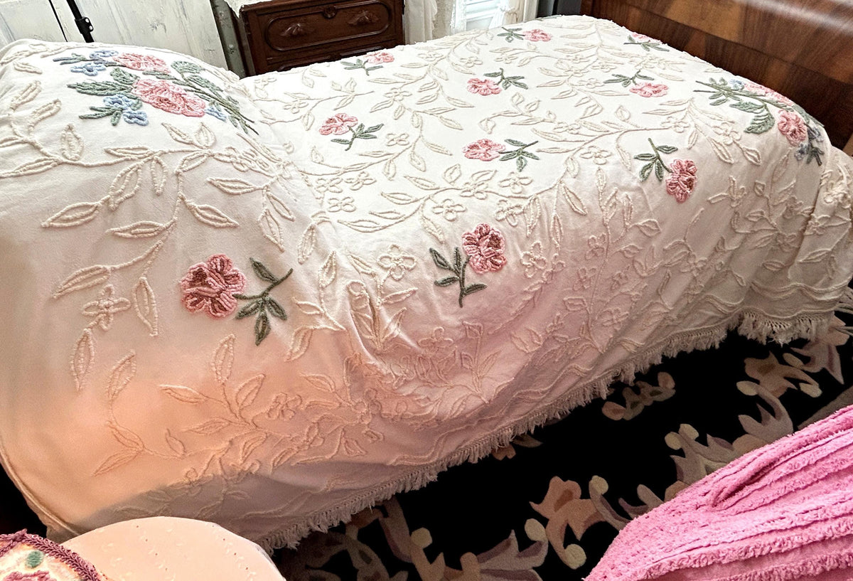 Heirloom Rose Vintage Chenille Bedspread Cream Ivory Vines Cabin Crafts Full Sz