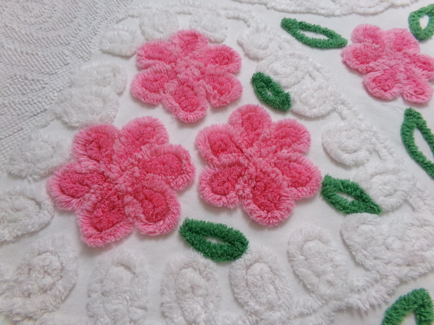 Pink White Floral Vintage Chenille Bedspread Fabric Sewing Quilt Material 17.5x30"