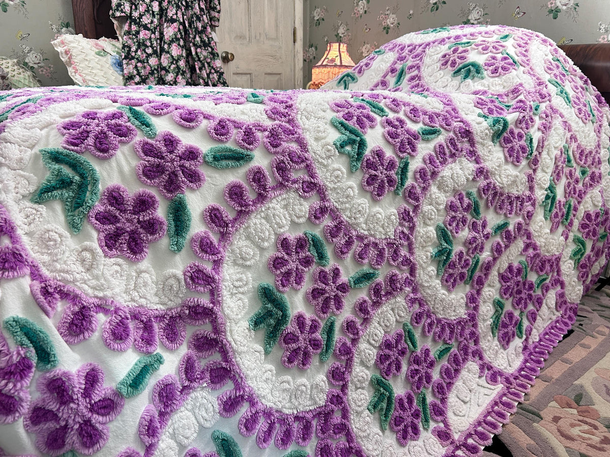 Meadow Violets Vintage Chenille Bedspread, Lavender & White Full Size Cotton