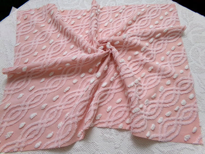 Vintage Chenille Bedspread Fabric Cottage Pink White Eternity Link 18x24"