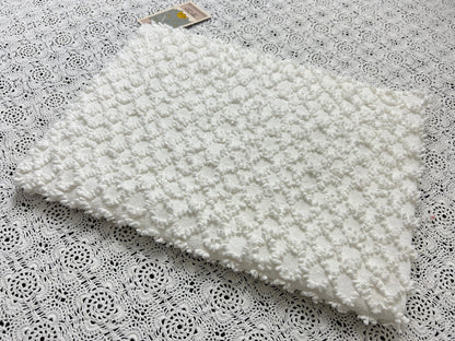 Vintage White Chenille Fabric, Chained Eternity Links, 19x25" Quilting Textile