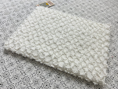 White Vintage Chenille Fabric, Eternity Link Chains, 22x34" Quilt Textile