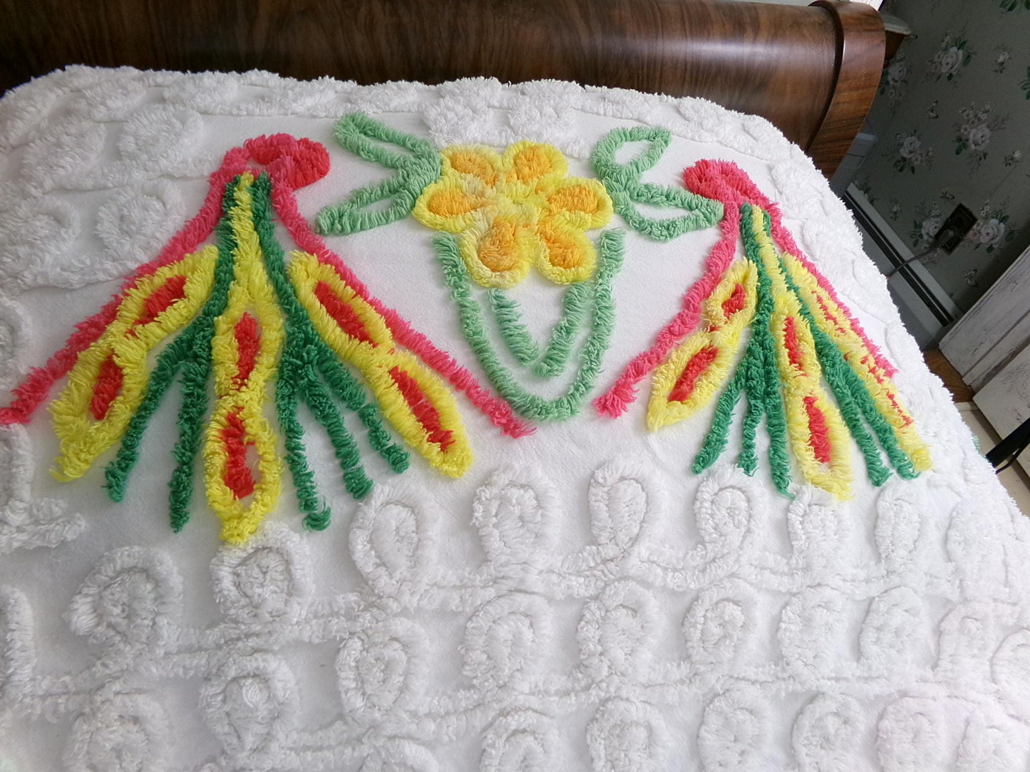 Peacock Vintage Chenille Bedspread, Full Sz Pink & Green Lovebirds, Rainbow Hearts
