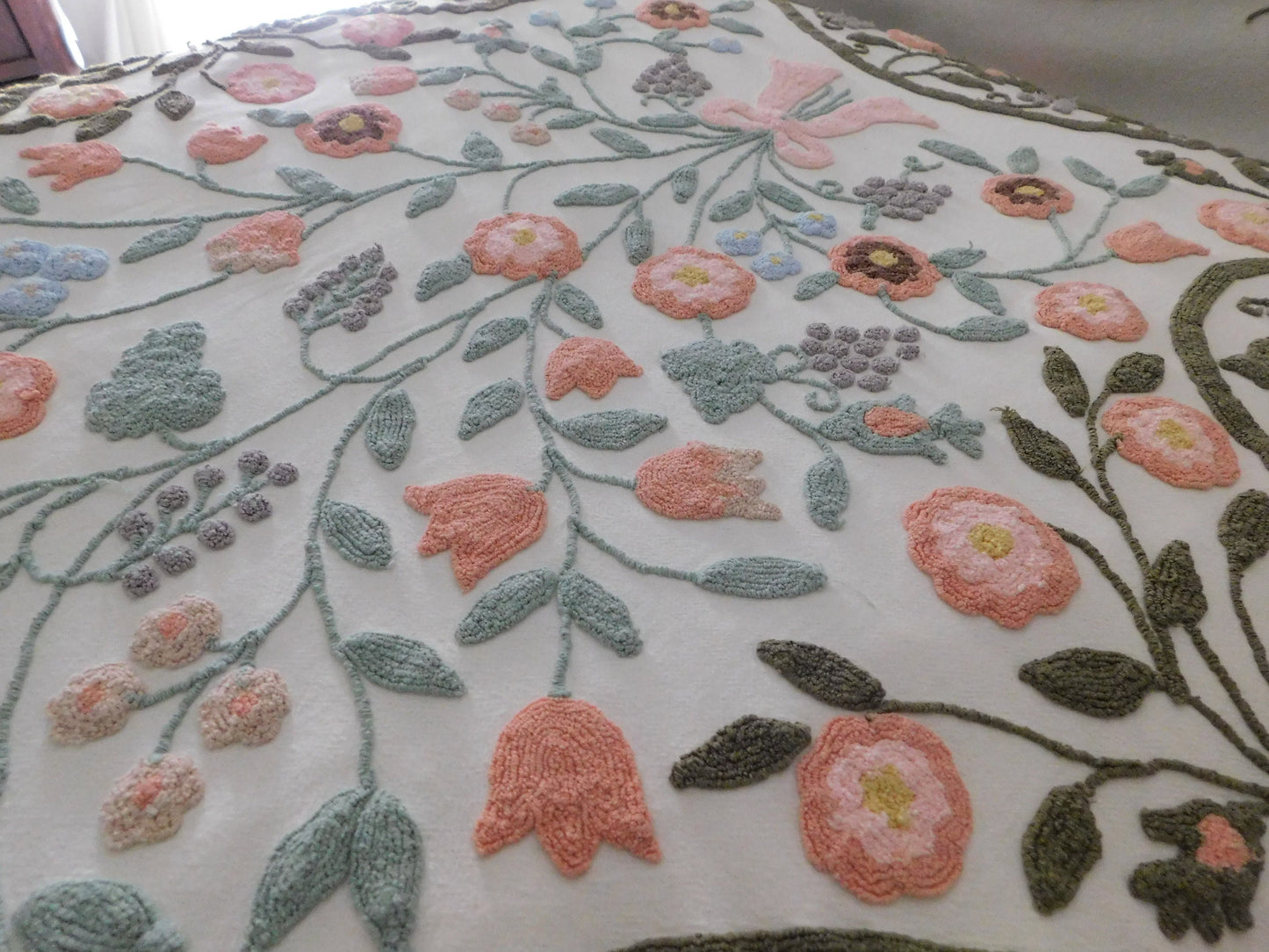 Wildflower Waltz Vintage Chenille Bedspread, Spectacular Summer Cottage Style Coverlet, Twin Size Cotton Bedding