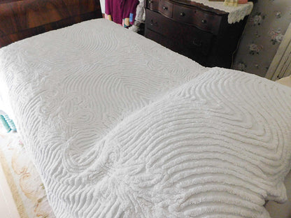 Snowy Swirls Plush White Vintage Twin Sized Chenille Bedspread