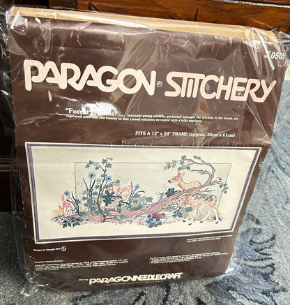 FOREST FRIENDS Crewel Stitchery Kit Woodland Vintage Paragon 0505 Embroidery