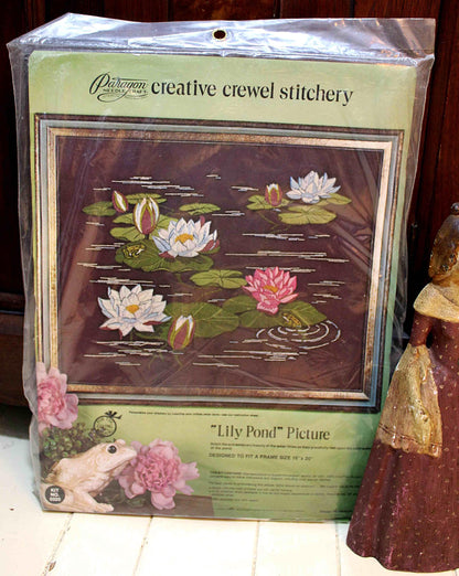 LILY POND Vintage CREWEL Embroidery Kit, Paragon Stitchery #0320, Water Lilies & Frogs