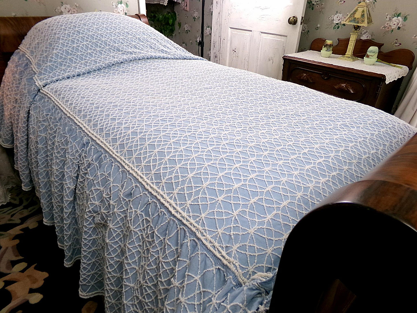 Blue & White Vintage Chenille Ruffled Bedspread, Geometric Coastal Twin Sz Bedding