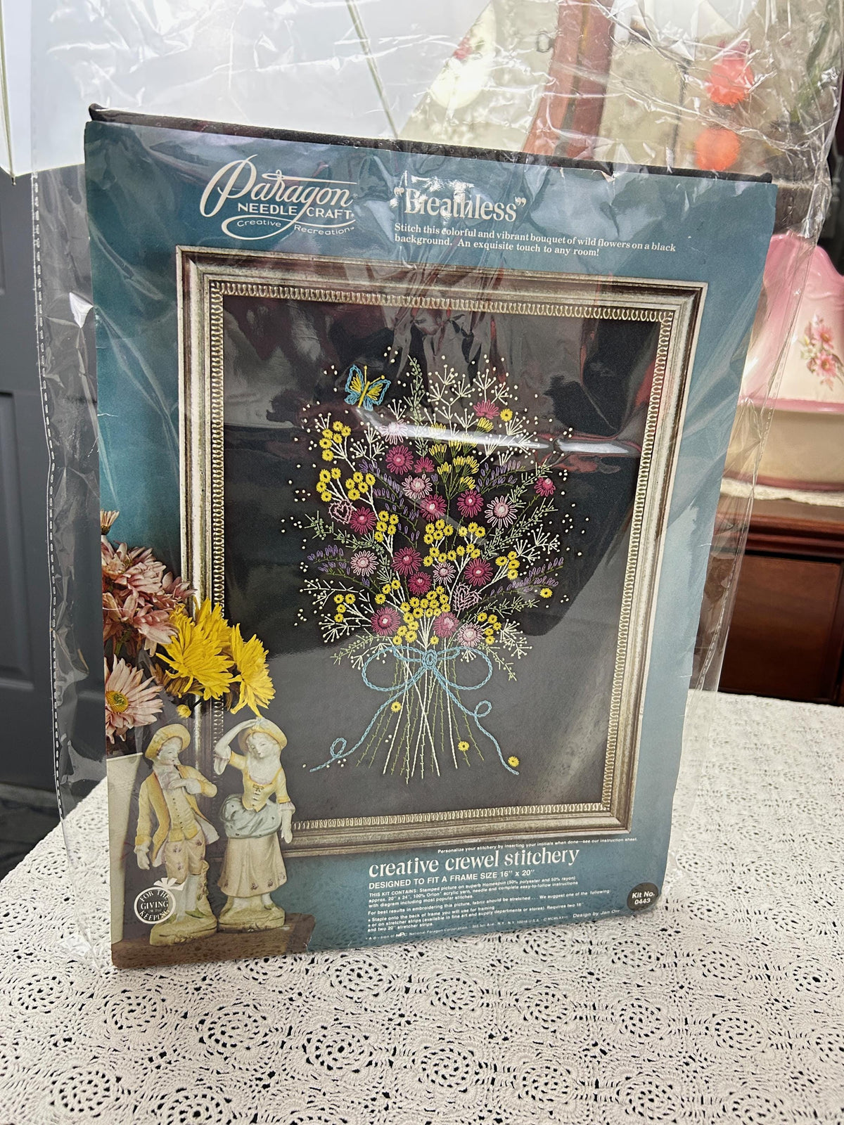 BREATHLESS Vintage Crewel Stitchery Kit, Boho Black Floral Paragon 0443 Embroidery