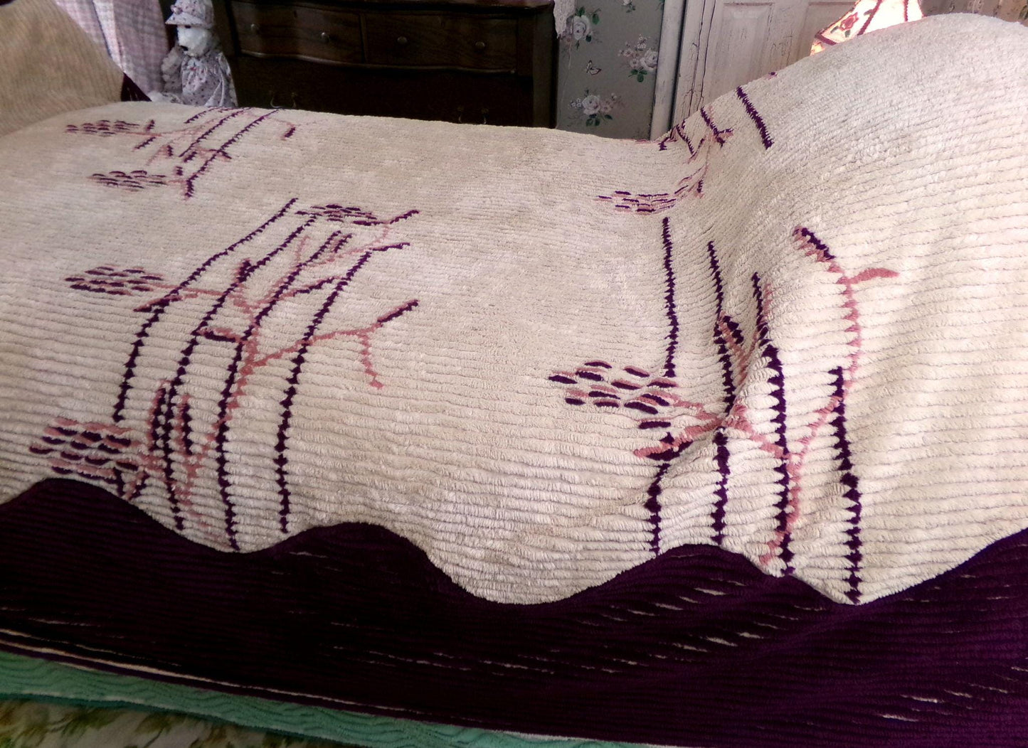 Art Deco Vintage Chenille Bedspread in Iconic Cattail Design, Shabby Antique Twin Size Bedding, #1