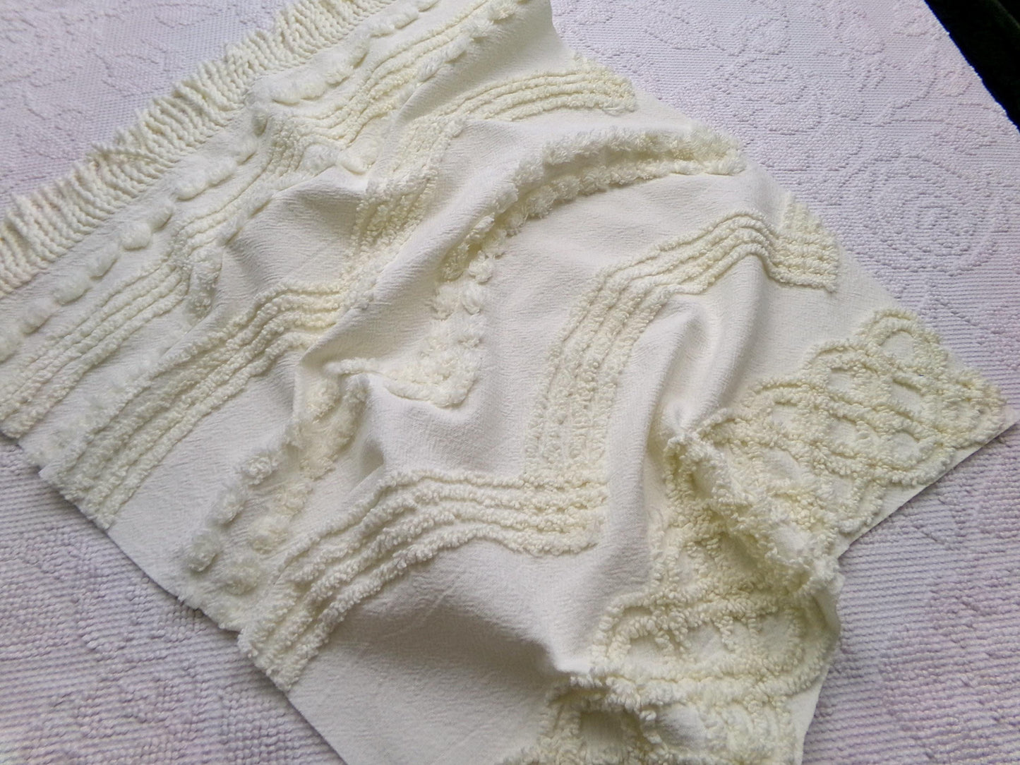 Chic Vintage Chenille Fabric, Elegance Needletuft Design w/ Fringe Edge, 18" x 21" Piece Craft Quilt Material