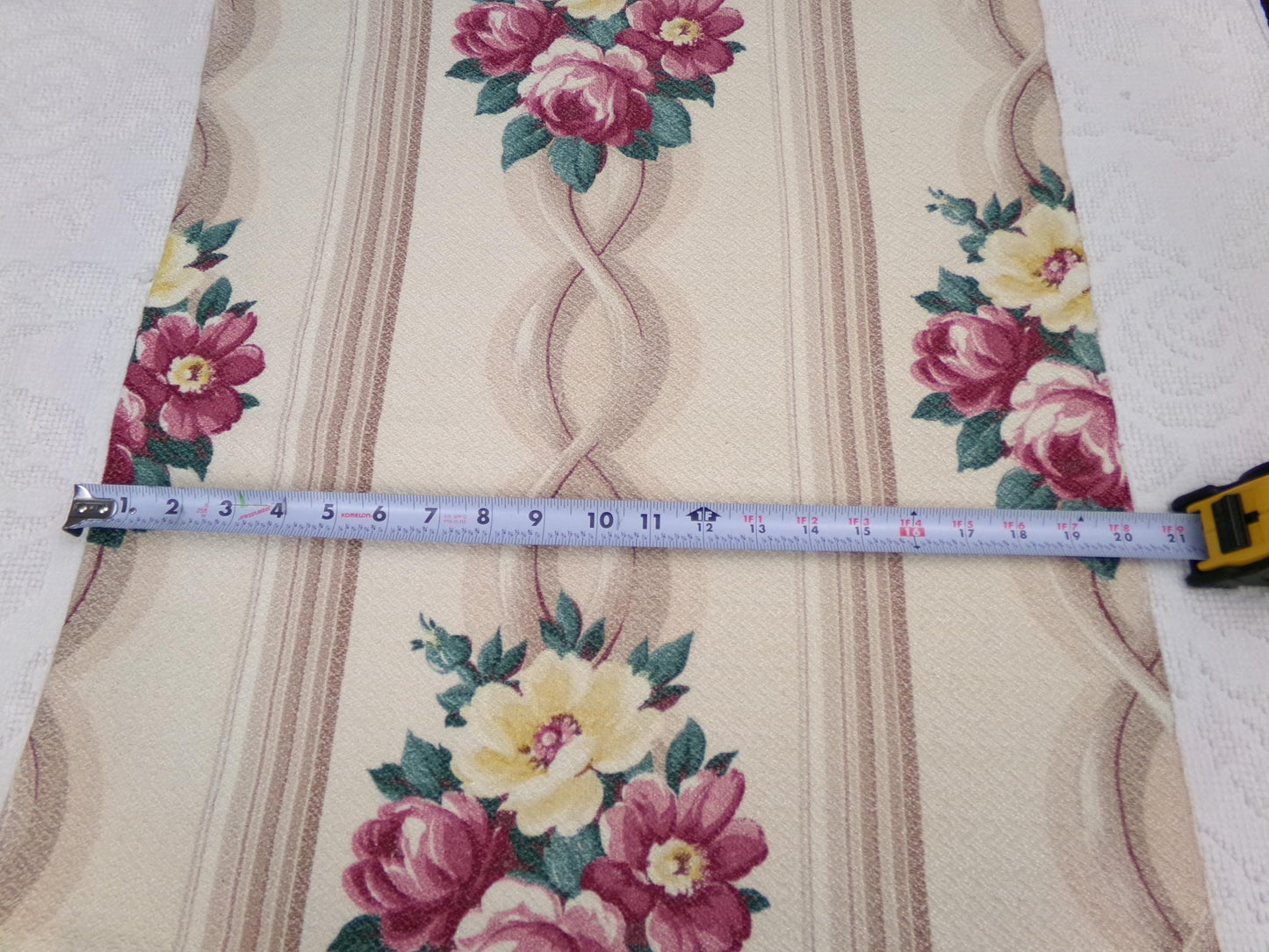 Glencourt Vintage Floral Barkcloth Fabric, Champagne Beige 20" x 26" Deconstructed Curtain Panel