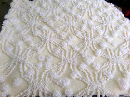 Vintage Chenille Bedspread Fabric Tufted Snowflake Starburst Bobble Design 20 x 24"