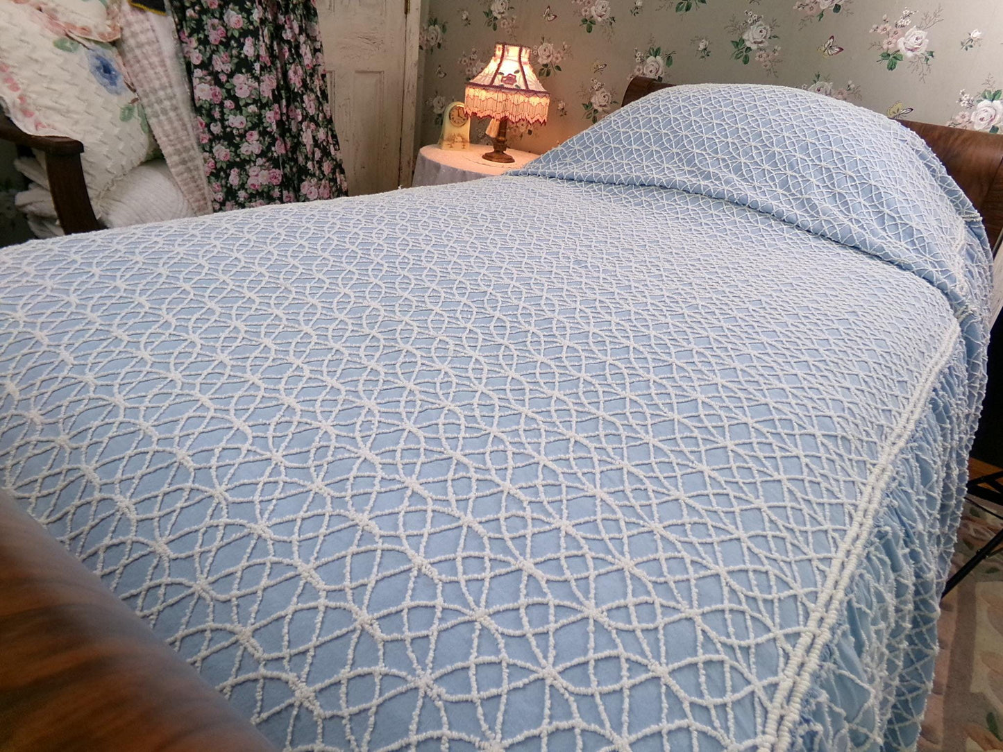 Blue & White Vintage Chenille Ruffled Bedspread, Geometric Coastal Twin Sz Bedding