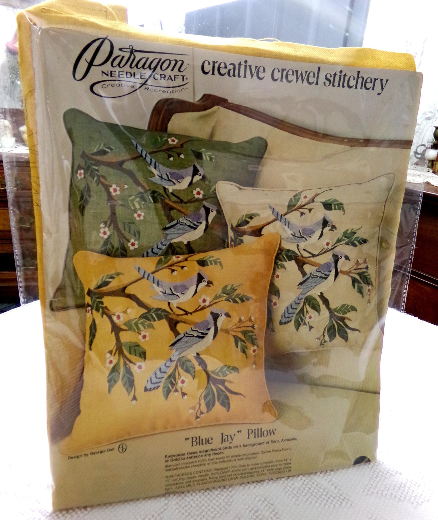 Blue Jay Birds Pillow Crewel Embroidery Kit Vintage Paragon Needlecraft 0162
