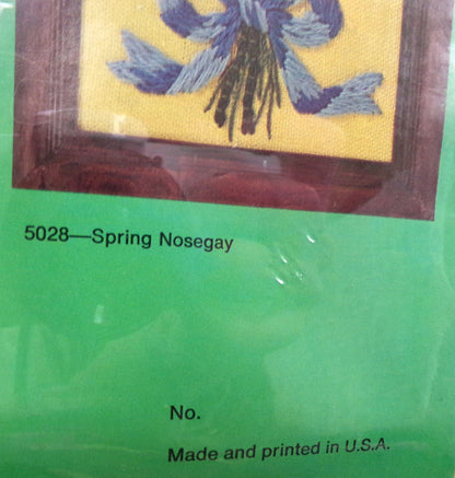 SPRING NOSEGAY Vintage Crewel Kit, WonderArt Embroidery 5028, Boho Hippie 70s Wall Hanging
