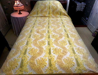 Bates Cut Velvet Bedspread Vintage Tapestry Style Chenille Full Size Gold Fringe