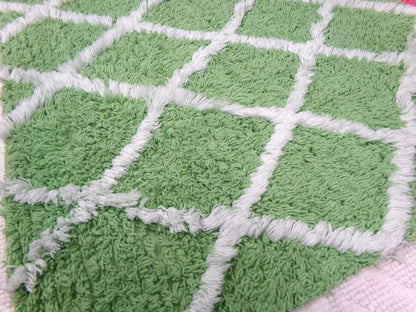 Vintage Chenille Bedspread Fabric Pc, White Trellis on Candy Apple Green, 19" x 20" quilt material