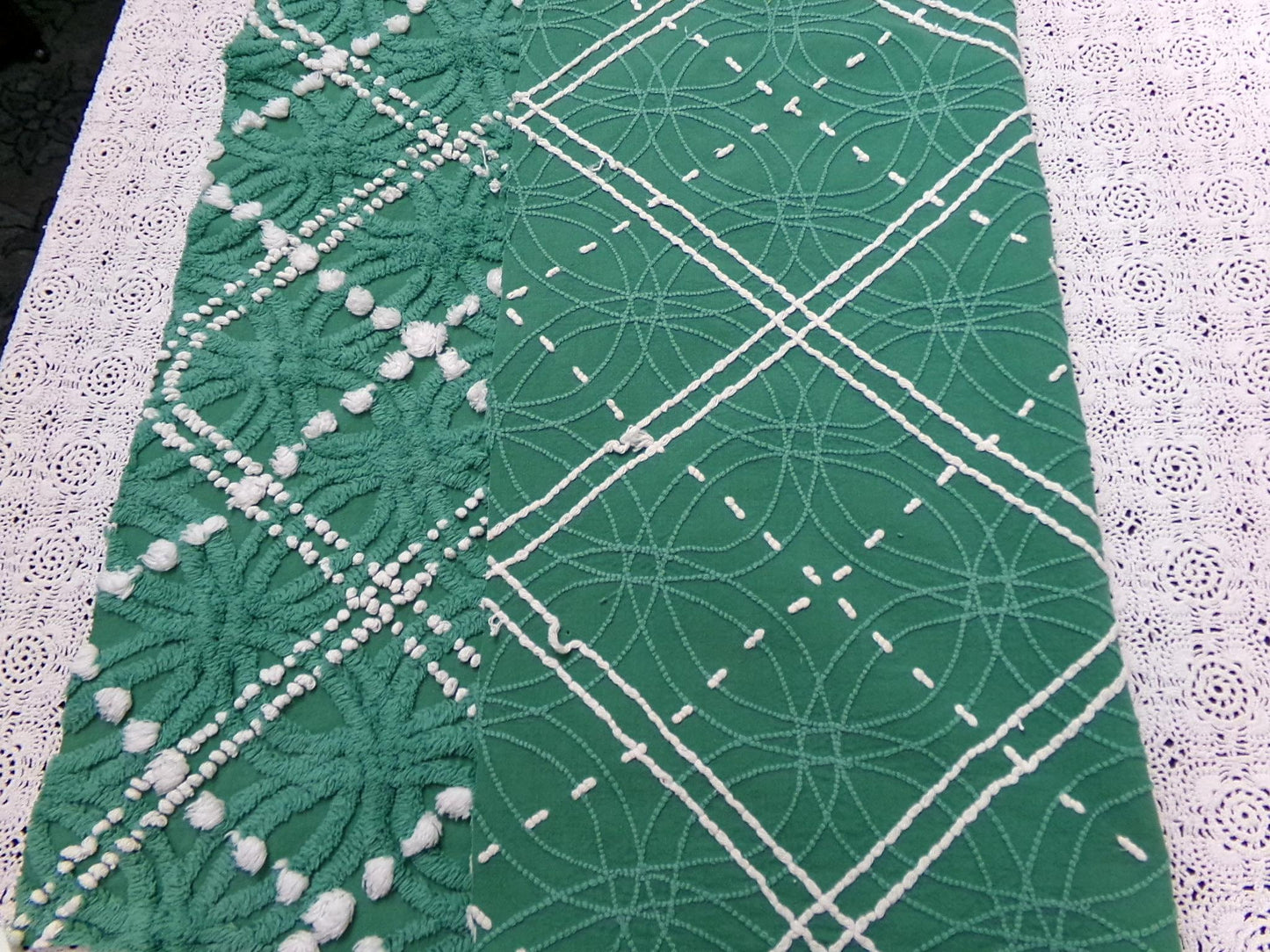 Green White Vintage Chenille Bedspread Fabric 20x24" Spider Tuft Pops Quilting Material