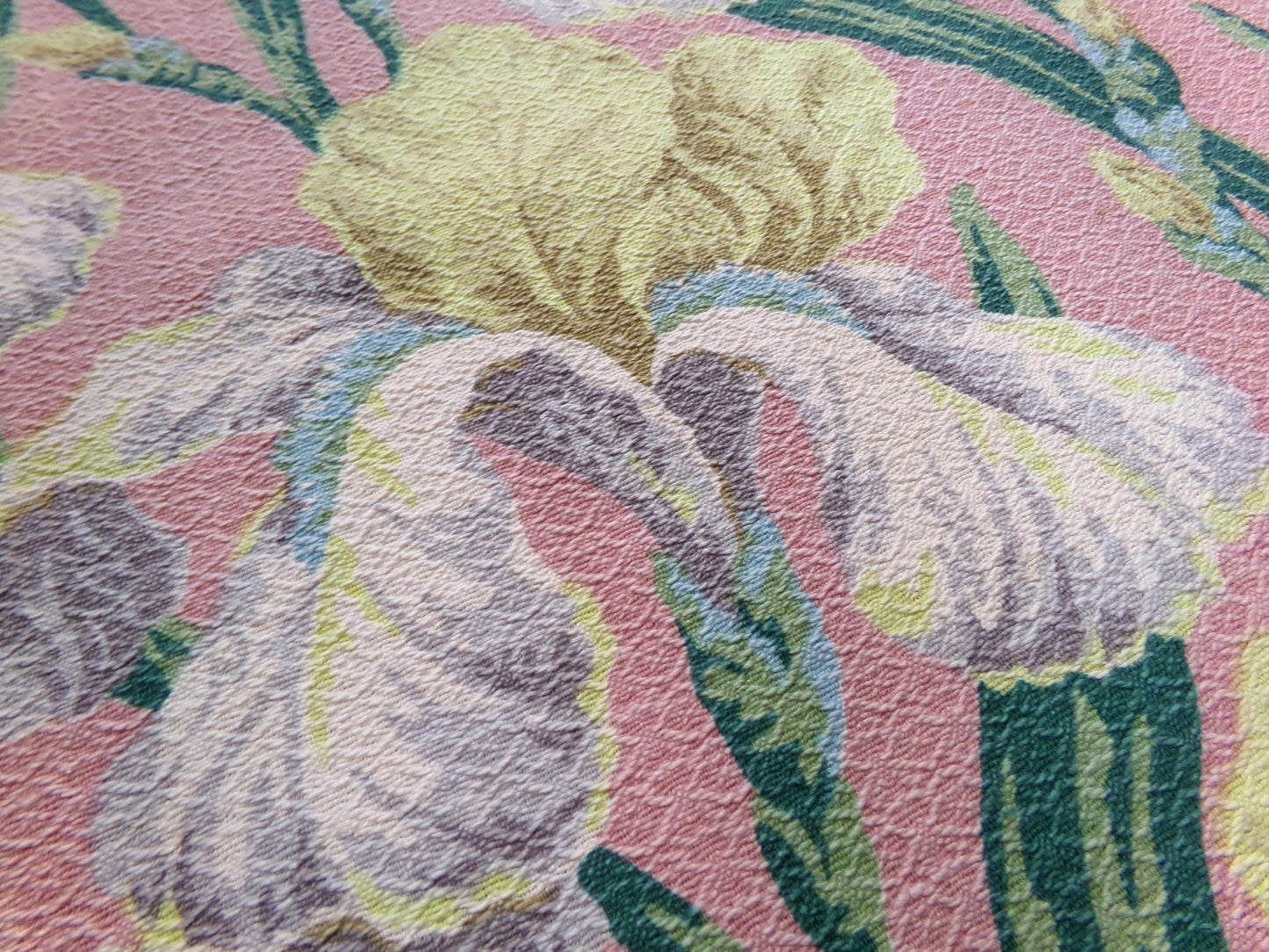 Bearded IRIS BLOOMS Barkcloth Vintage Fabric, Romantic 1940s Sewing Material, 25" x 27"