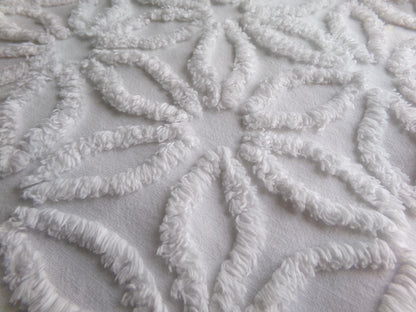 modern daisy vintage chenille fabric, versatile white quilt material, 20" x 24" inch piece for sewing, crafts & quilting