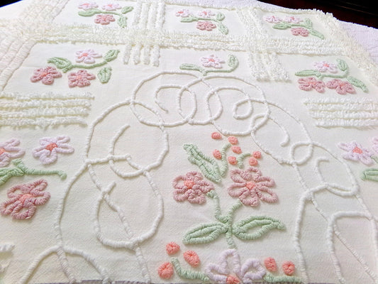 Shabby Cottage Style Vintage Chenille Bedspread Fabric Piece, Sewing & Decor Material 23" x 30"