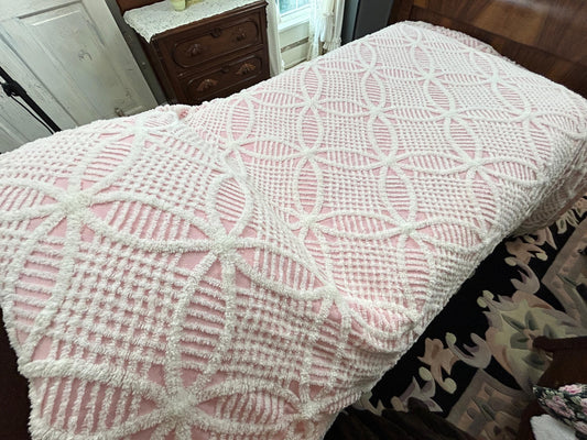 Vintage Chenille Bedspread Pink White Wedding Ring Pattern Cottage Farmhouse