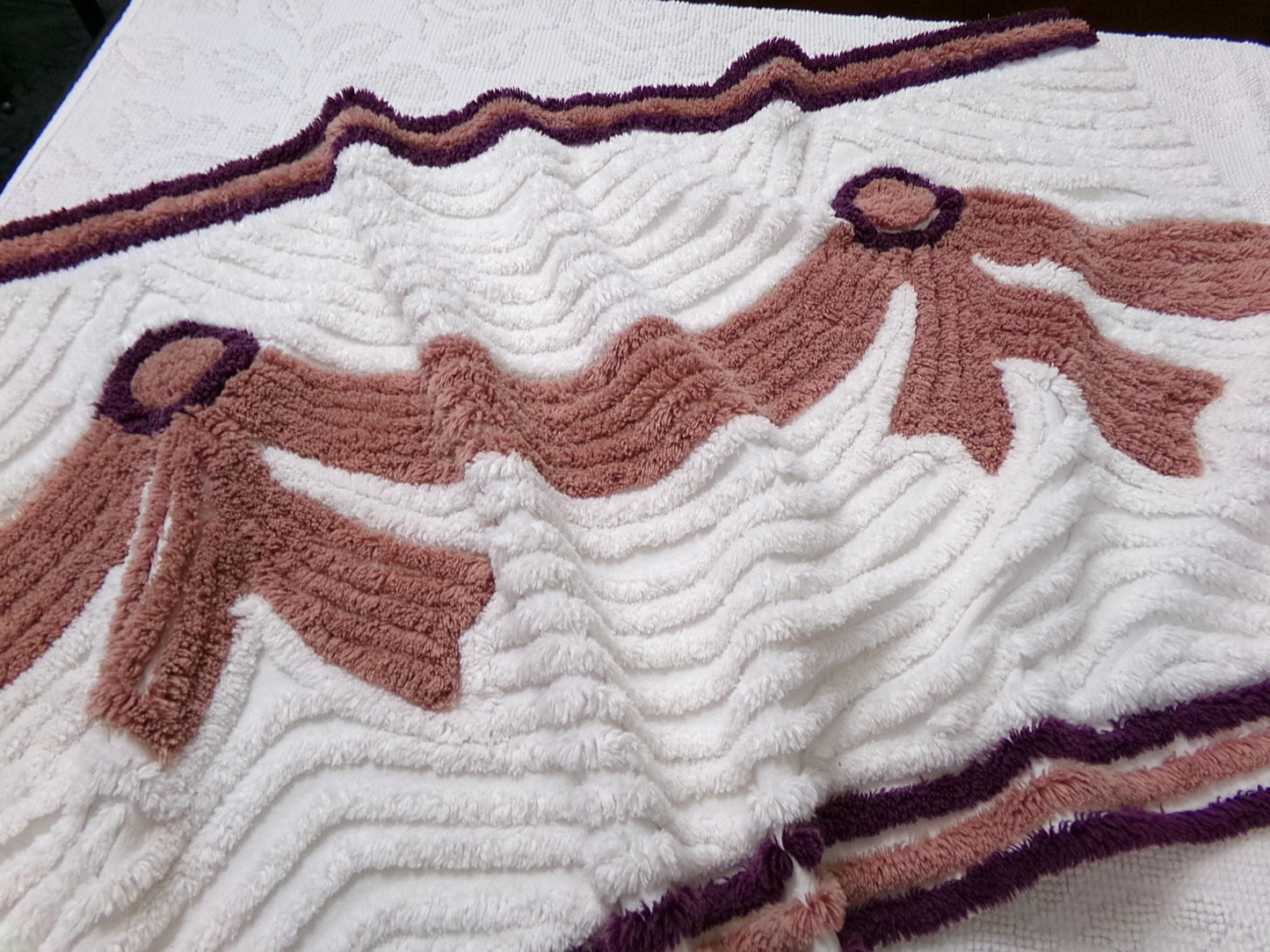 Double Swag Bows Vintage Chenille Bedspread Fabric, Luxurious Elegant Sewing Material, 20" x 35"