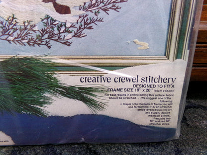 WOODLAND WATCH Vintage Crewel Embroidery Kit, Paragon Stitchery 0615, Winter Wonderland