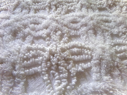 Vintage Chenille Fabric Material, 14.5" x 23" inch Piece, Elaborate Needletufting in Wedding Ring Pattern