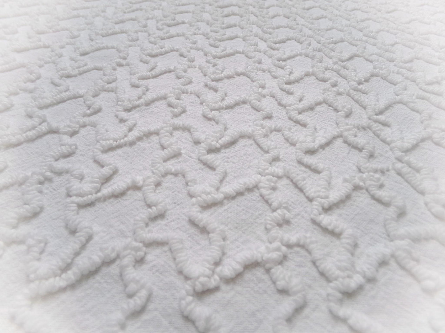 White Squiggle Vintage Chenille Bedspread Fabric Texturized 3D 18" x 24" Quilt Craft Piece