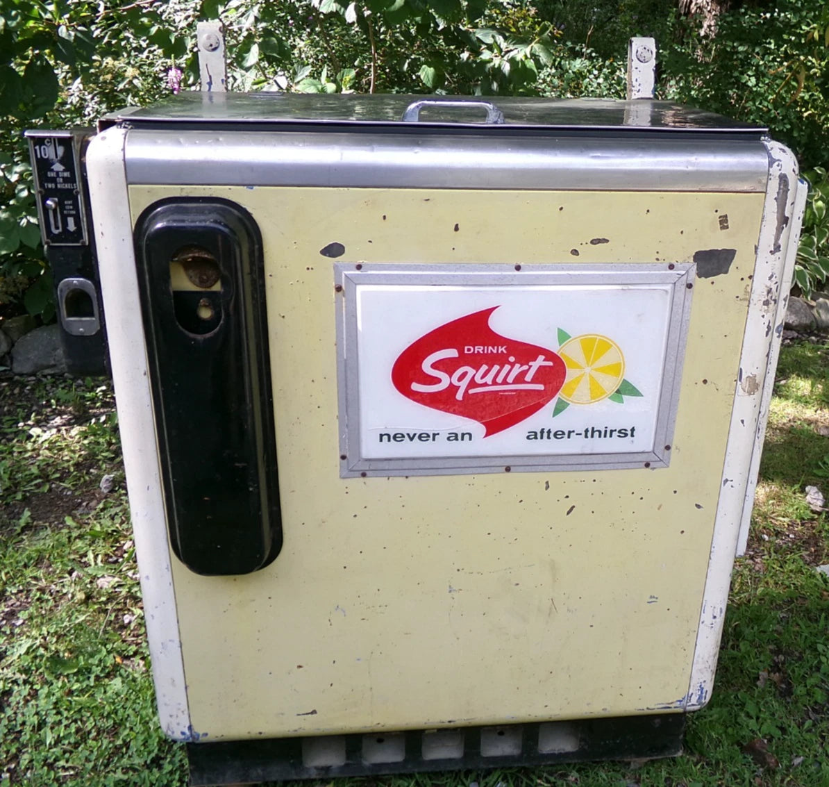 Vintage Squirt Cooler Soda Pop Vending Machine Original Ideal Model 55 Slider LOCAL PICKUP ONLY - NO SHIPPING