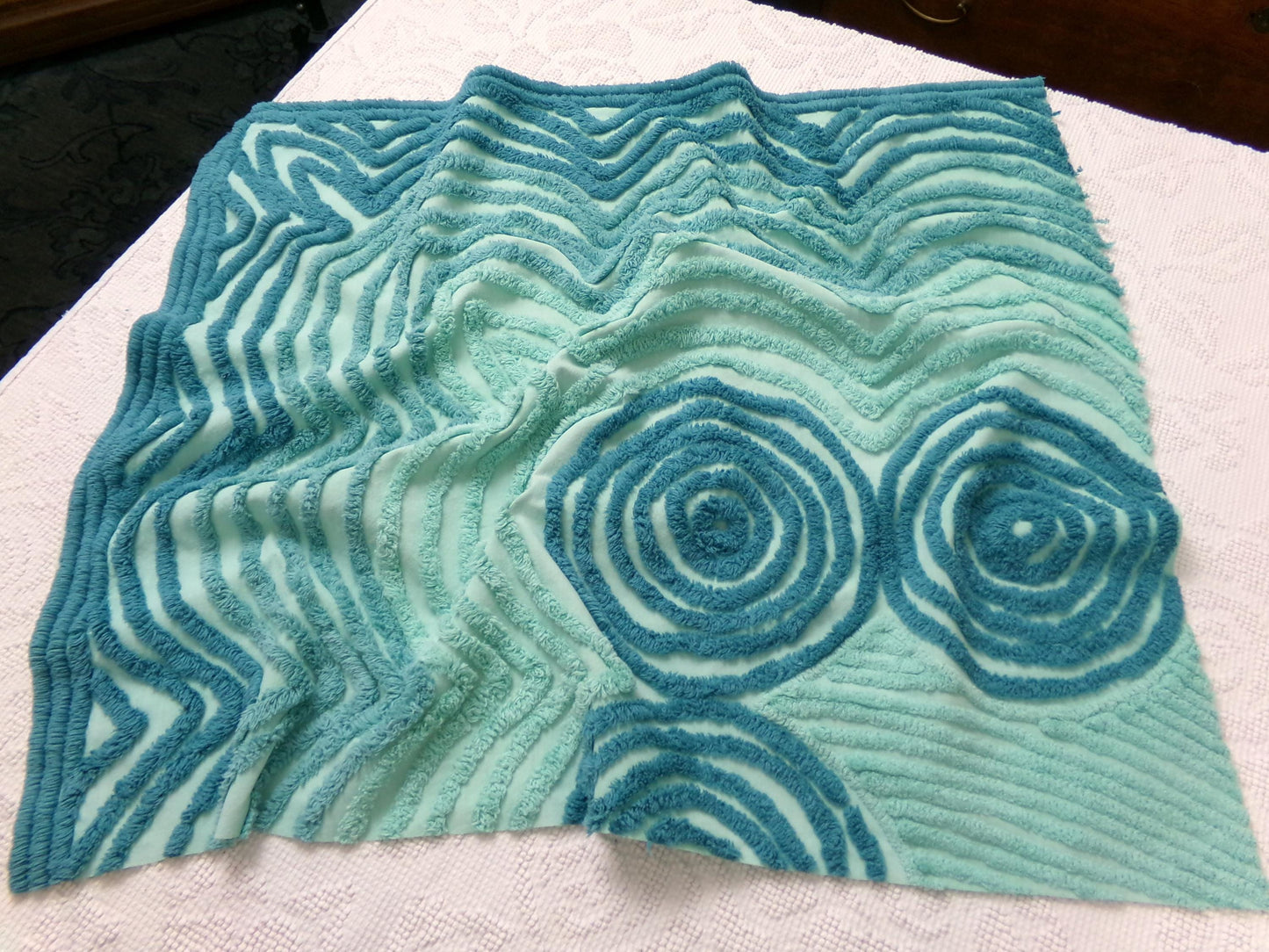 optic waves vintage chenille bedspread fabric, dramatic sewing & quilt material 27" x 23"