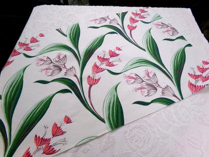BOTANICAL Barkcloth Vintage Fabric, Tropical Leafy Florals on White, 1940s sewing material, 19" x 29"