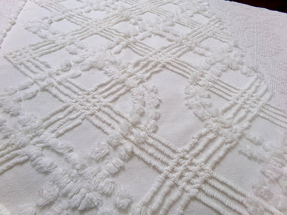 Wintry White Vintage Chenille Fabric Piece, Needletuft Sewing & Quilt Material, 18" x 22"