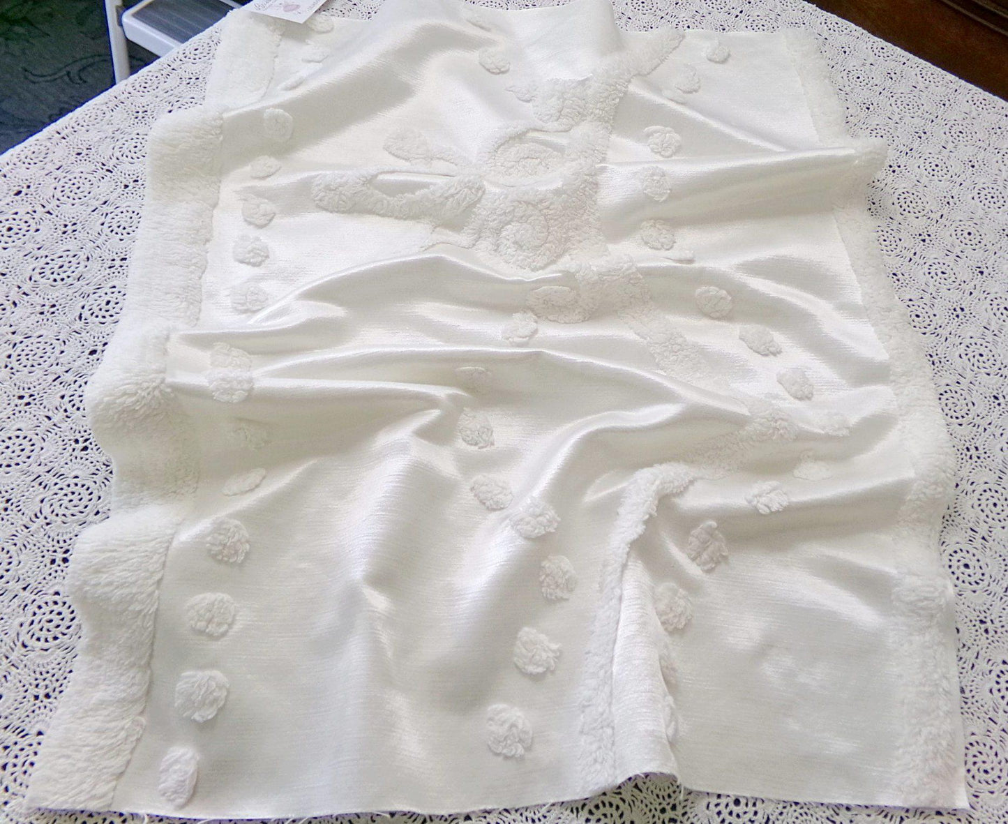 Tufted White Satin Vintage Chenille Bedspread Fabric, Shabby Romantic 19x24"