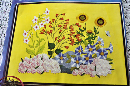 CAROL'S GARDEN Vintage Crewel Embroidery Kit Paragon Needlecraft 0715 Carol & Don Henning