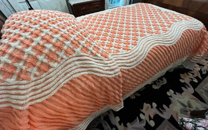Peach & White Vintage Chenille Bedspread, Crosshatch Wave Pattern, Twin Size