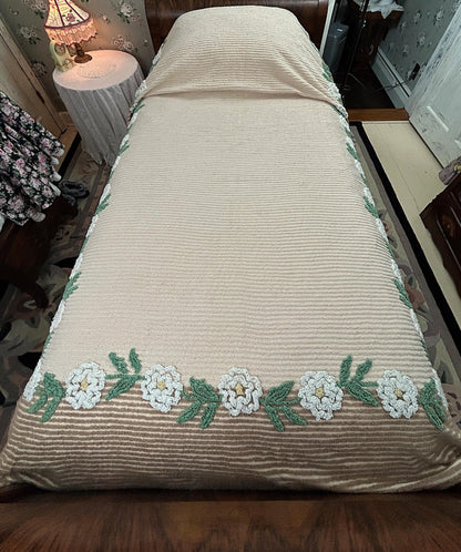 Vintage Chenille Bedspread Neutral Tan White Floral Rose Vine Cottage Farmhouse, FULL Sz