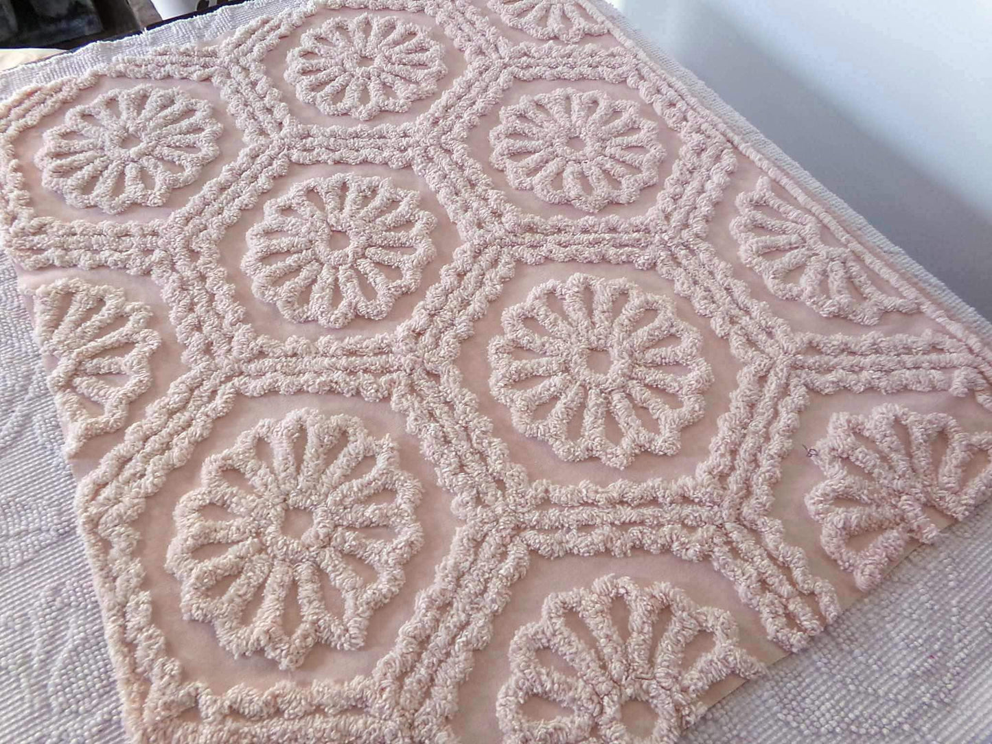 vintage chenille bedspread fabric peach blush daisy medallions 20x24" sewing quilt material