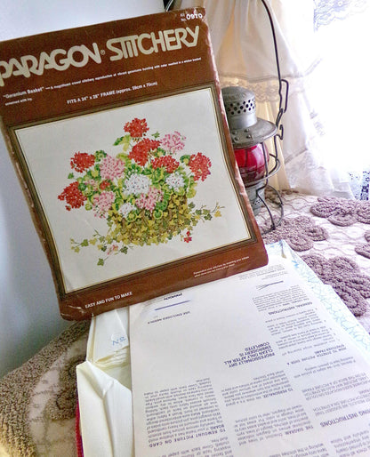 Boho GERANIUM BASKET Crewel Embroidery Kit Floral Vintage Paragon Needlecraft 0970