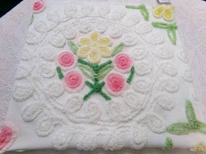 Dreamy White Floral Vintage Chenille Bedspread Fabric Sewing & Quilt Material 18" x 35"