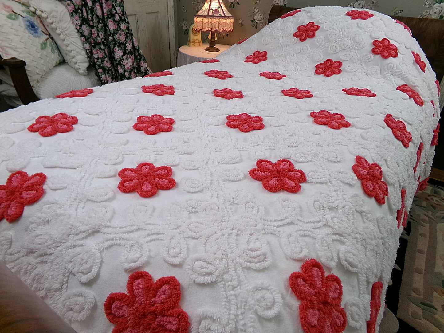 Strawberries in Snow Vintage Chenille Bedspread, Red Rose White Full Size Bedding