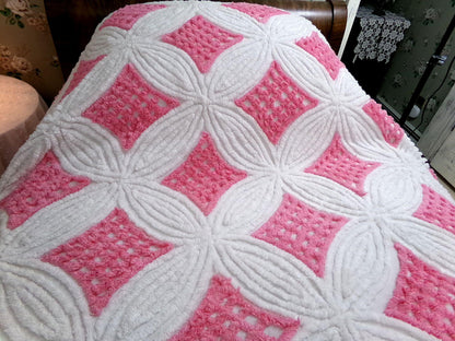 dreamy pink & white vintage chenille bedspread, waffle tufts in swirl flower petal design, pom pom trim, 100% plush cotton full size bedding