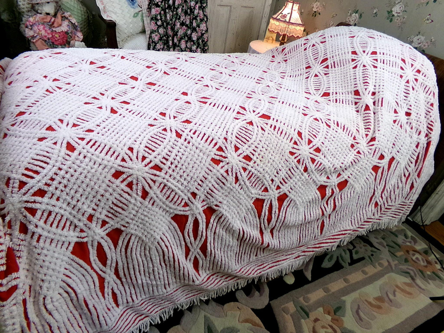 Red Vintage Chenille Bedspread Tufted White Full Size 100% Cotton Bedding, Fringe