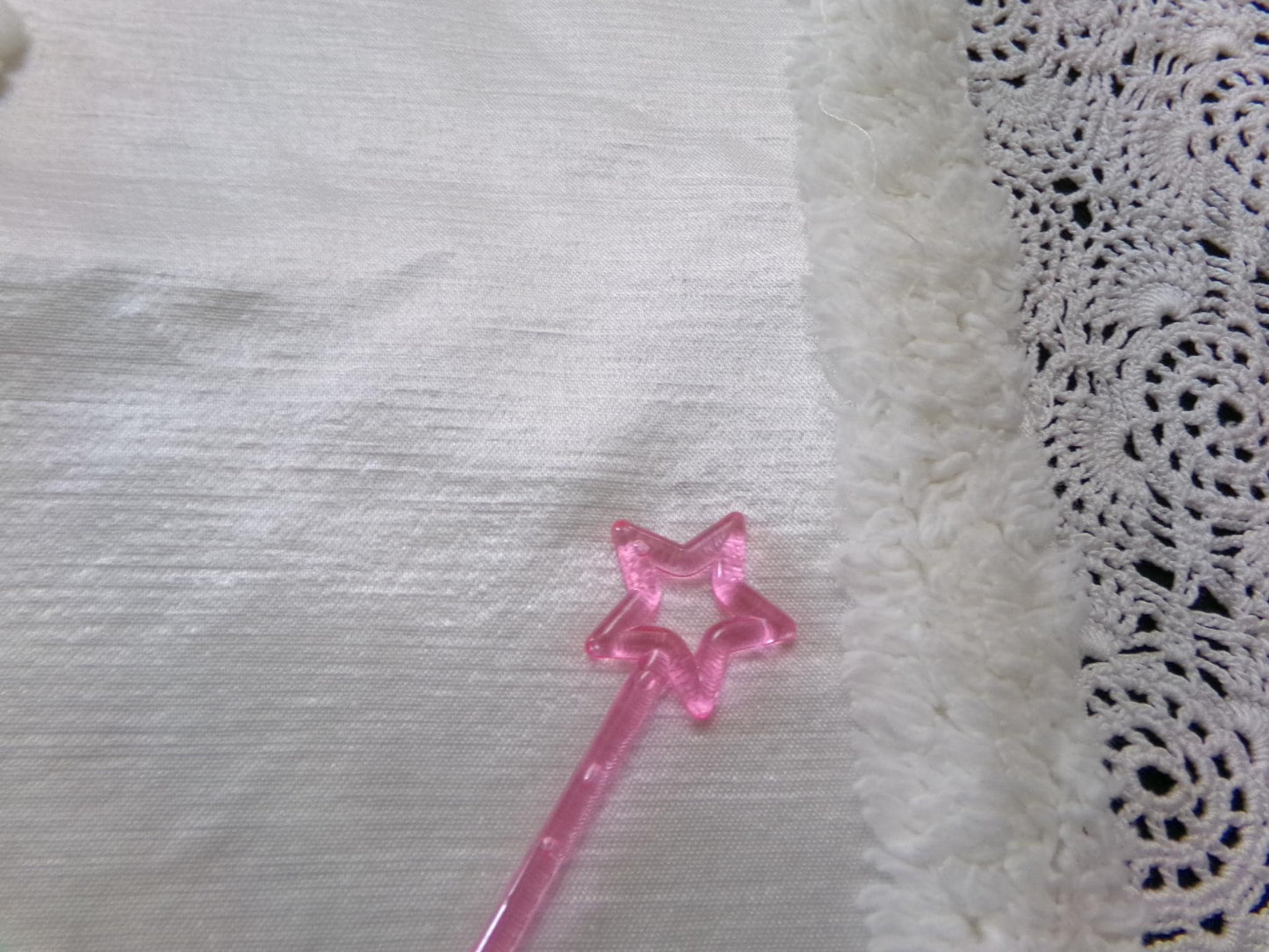 Tufted White Satin Vintage Chenille Bedspread Fabric, Shabby Romantic 19x24"