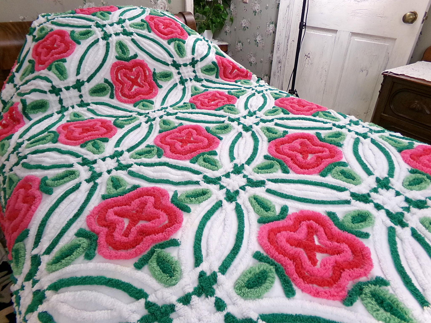 Shabby Rose Vintage Chenille Bedspread Tufted White Full Size 100% Cotton Bedding