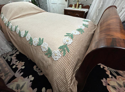 Vintage Chenille Bedspread Neutral Tan White Floral Rose Vine Cottage Farmhouse, FULL Sz