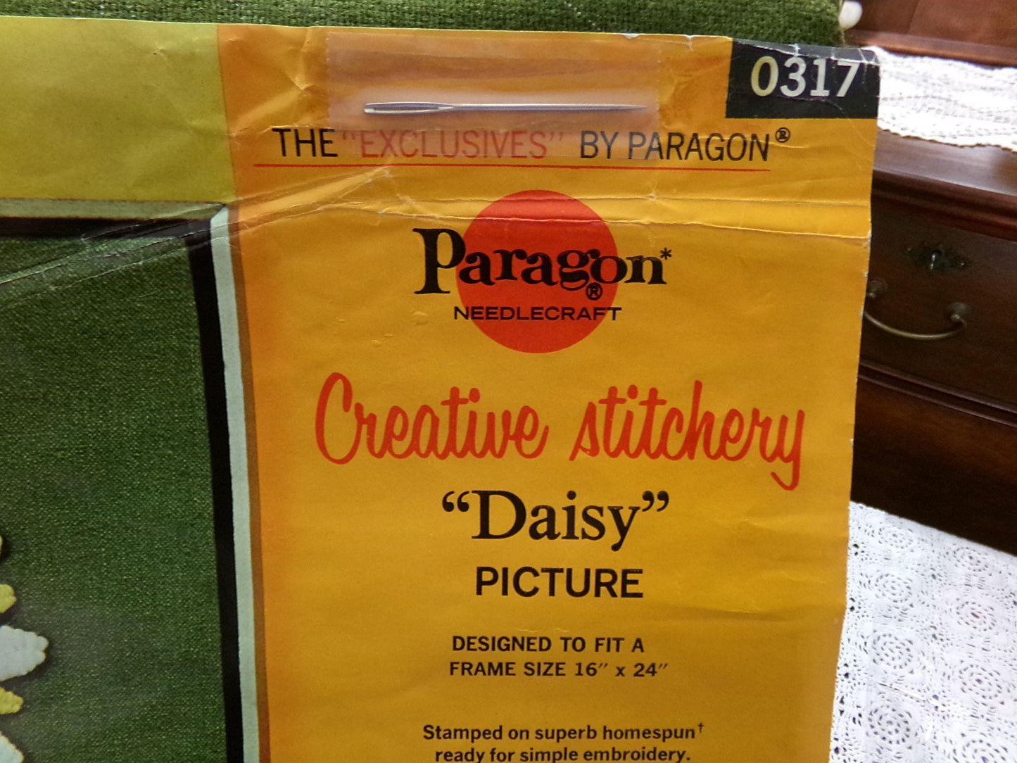 DAISY Boho Crewel Embroidery Kit, Vintage Paragon Stitchery 0317 Phyllis Hall Canvas Patina/Fade