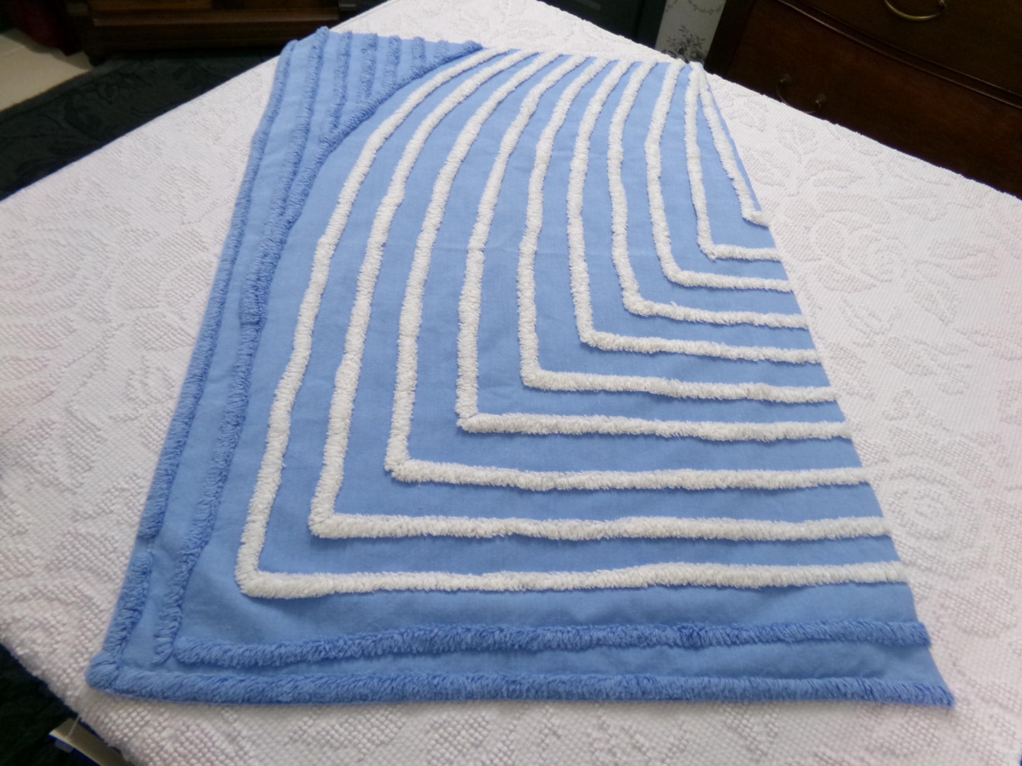 vintage chenille bedspread fabric, blue & white wave design, 27" x 19"